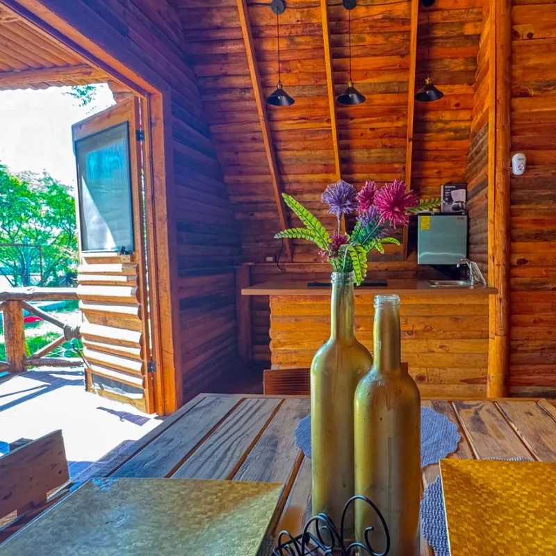 GLAMPING TIPO CABAÑA "ZEUS"
