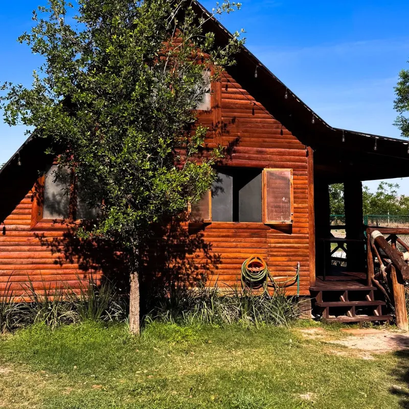 GLAMPING TIPO CABAÑA "HERA”