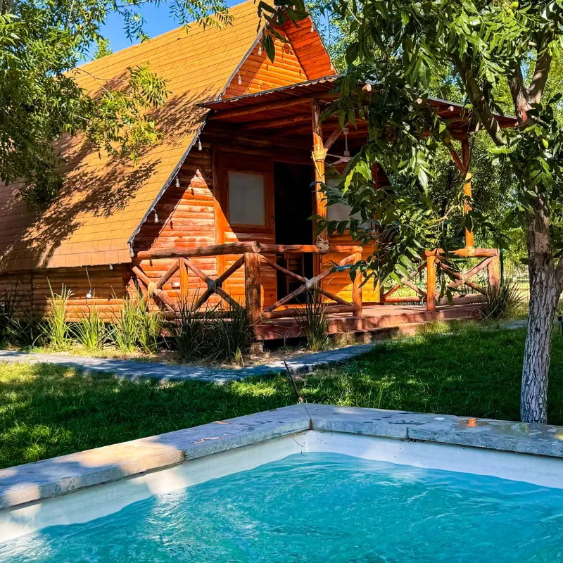 GLAMPING TIPO CABAÑA "ZEUS"